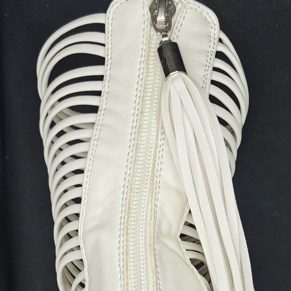 Strappy heeled boot - Picture 4 of 4